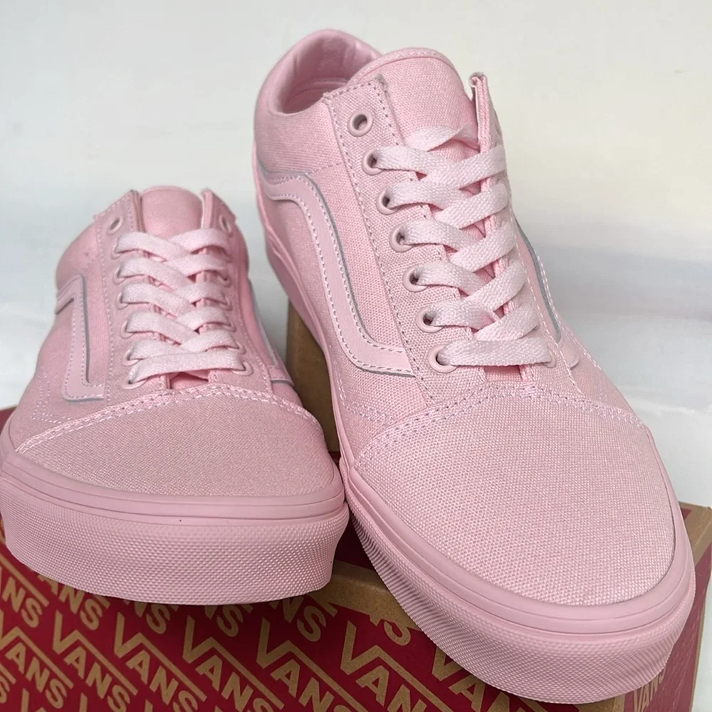 Vans WMNS Old Skool
Pastel Mono Pink
VN000CT8PNK 
Sneakers - Picture 11 of 16